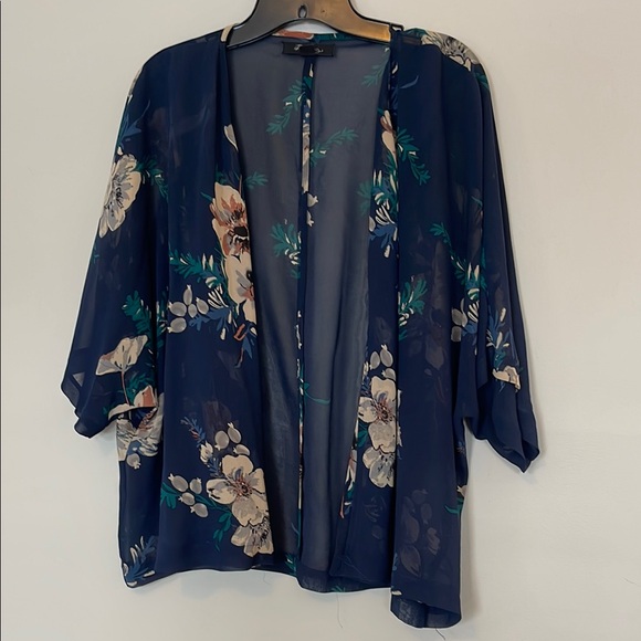Floral Navy Kimono Top - Picture 1 of 1